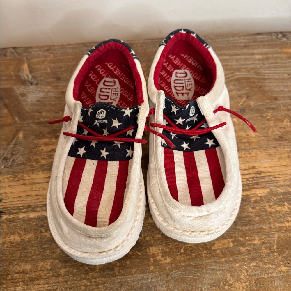 HEYDUDE Americana Wally Slip-On Sneaker - Kids Unisex YT1